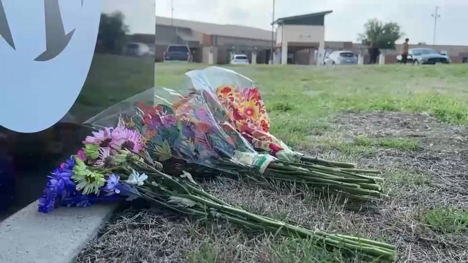 Wylie, Texas, mourns sisters killed in mall shooting