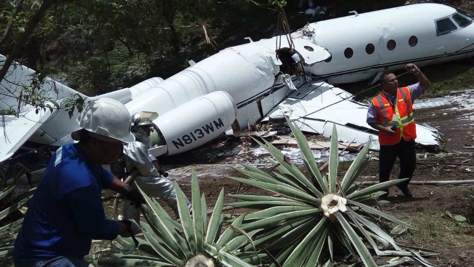 Plane crash in Honduras (Photo credit: @COPECO_HONDURAS)