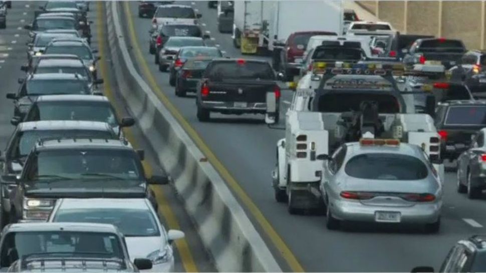 Photo of traffic on a freeway (Spectrum News)