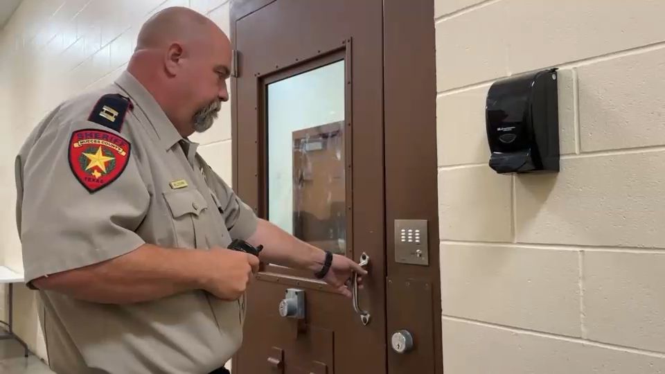 Texas prisons lack AC; several prisoners have died