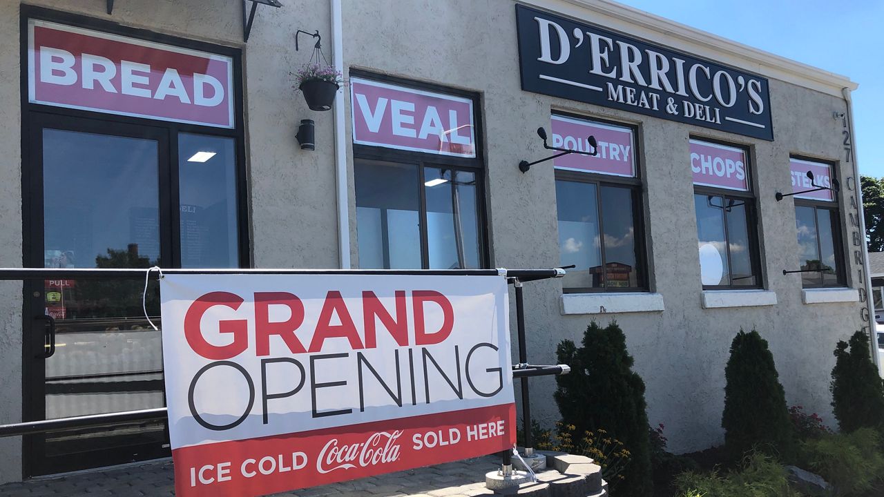 D'Errico's Opens Second Location