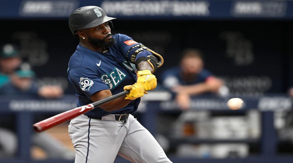 Rays retire Longoria’s number, but fall to Mariners