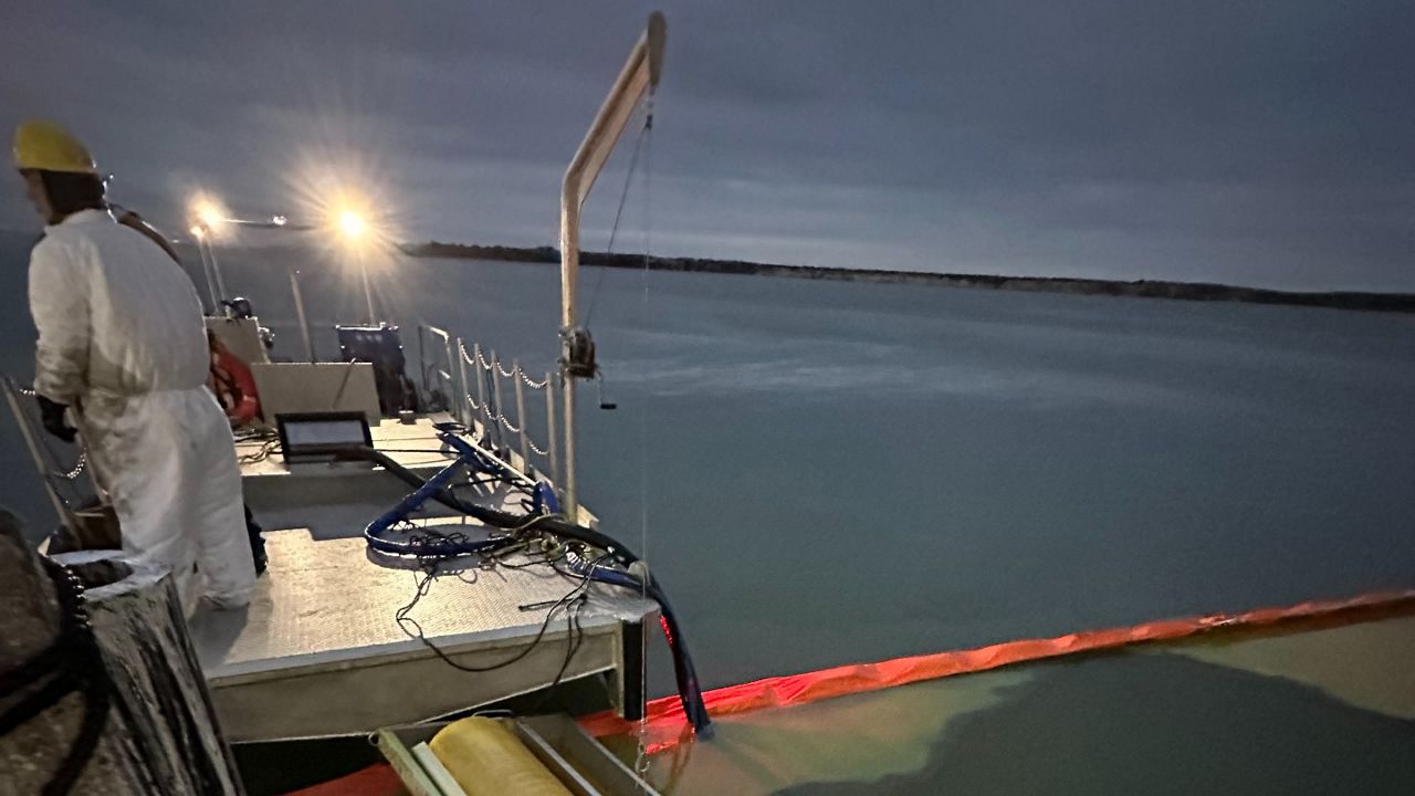 3,800 gallons of light crude oil spilled near Corpus Christi - Vimarsana News