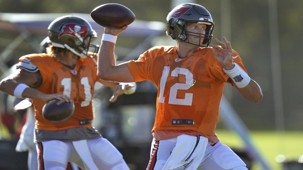 First Look, Tom Brady in Bucs Uniform, He's here and he's perfect 