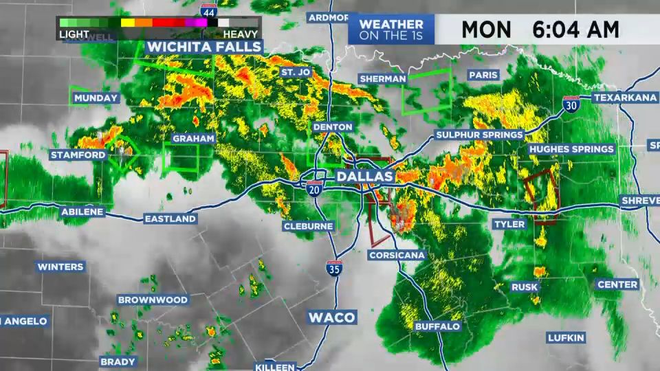 Dallas drivers navigate flash flooding