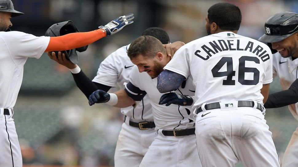 Rays clinch wild card after walkoff home run in 12th - The Boston