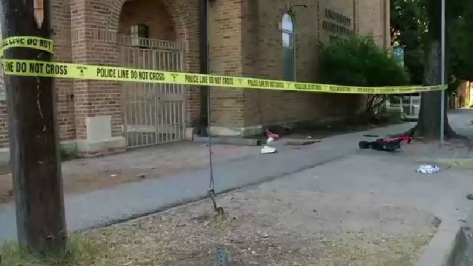 Austin Police Search for Assault Suspect Downtown