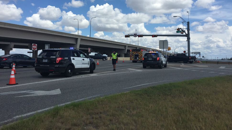 Scene of car crash in East Travis County (Spectrum News photograph)