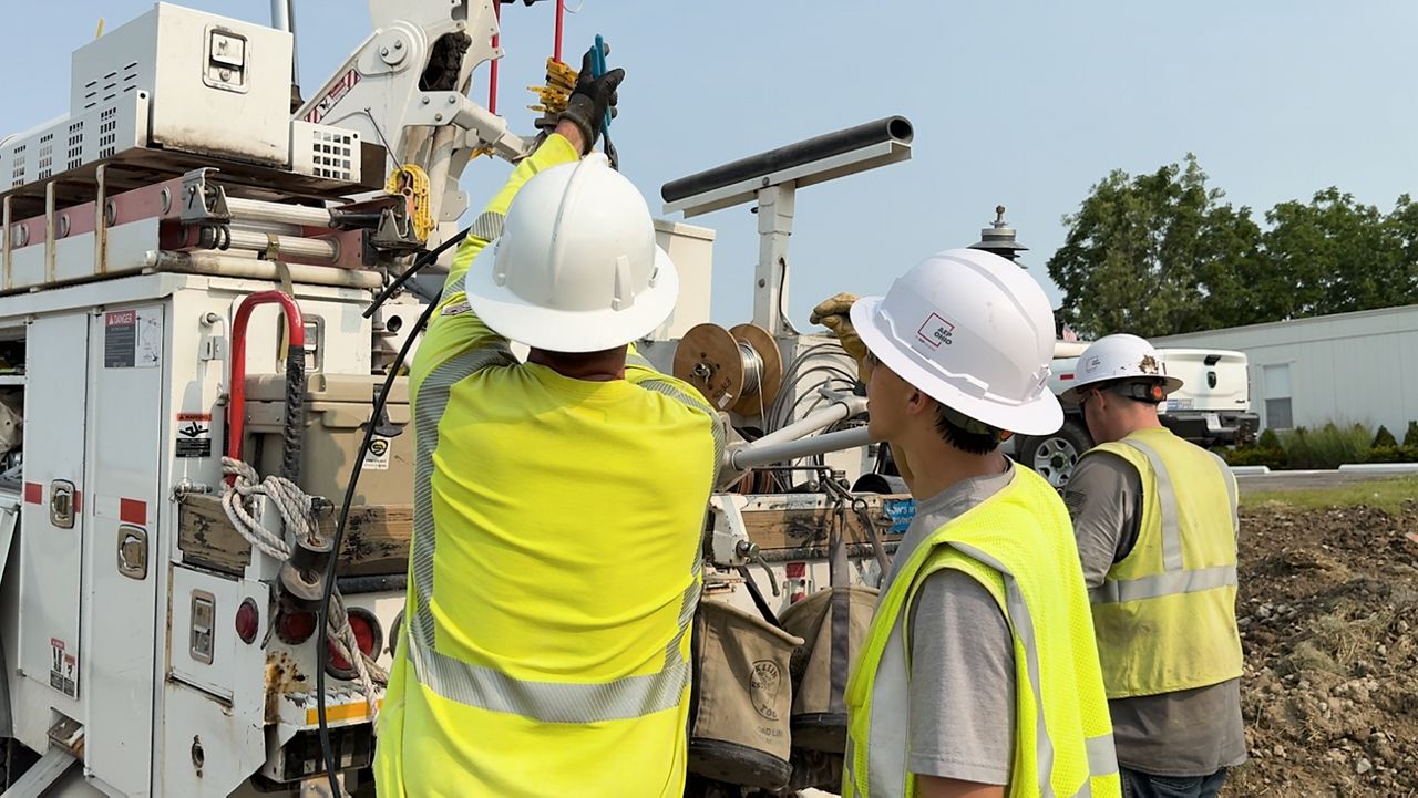 Heat brings energy-saving tips as crews work outside