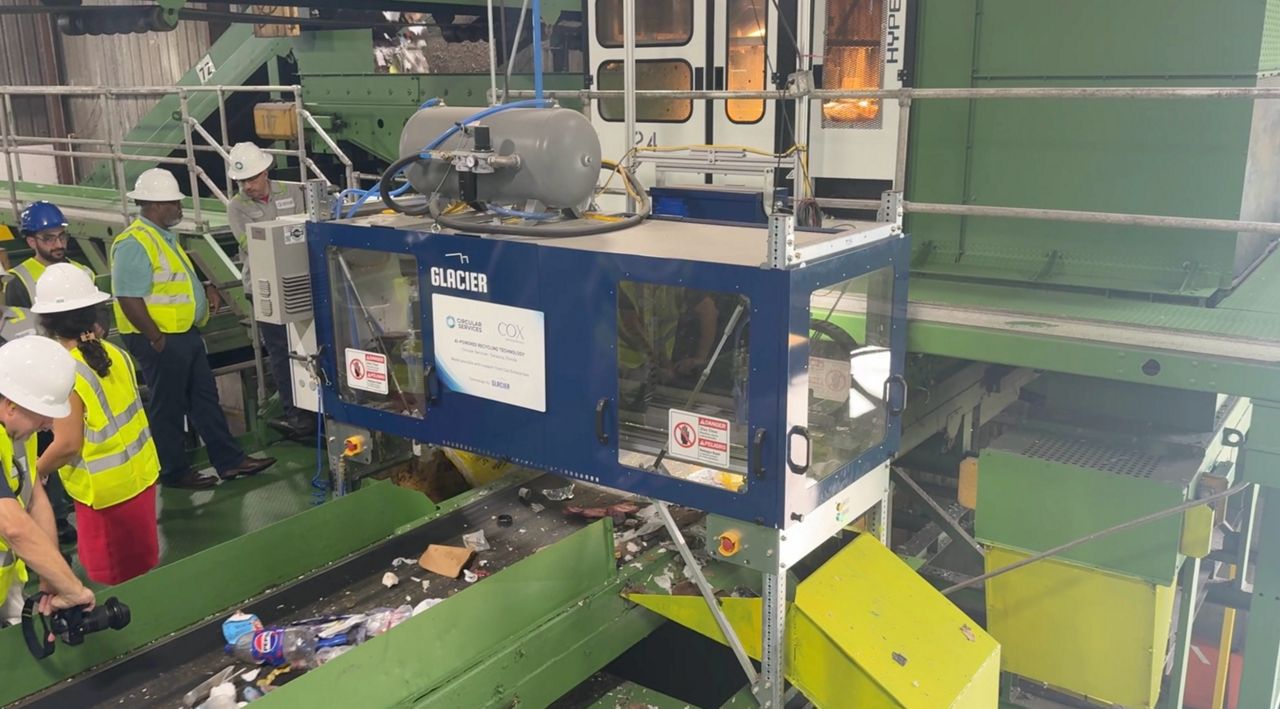 Sarasota recycling facility introduces AI sorting machine