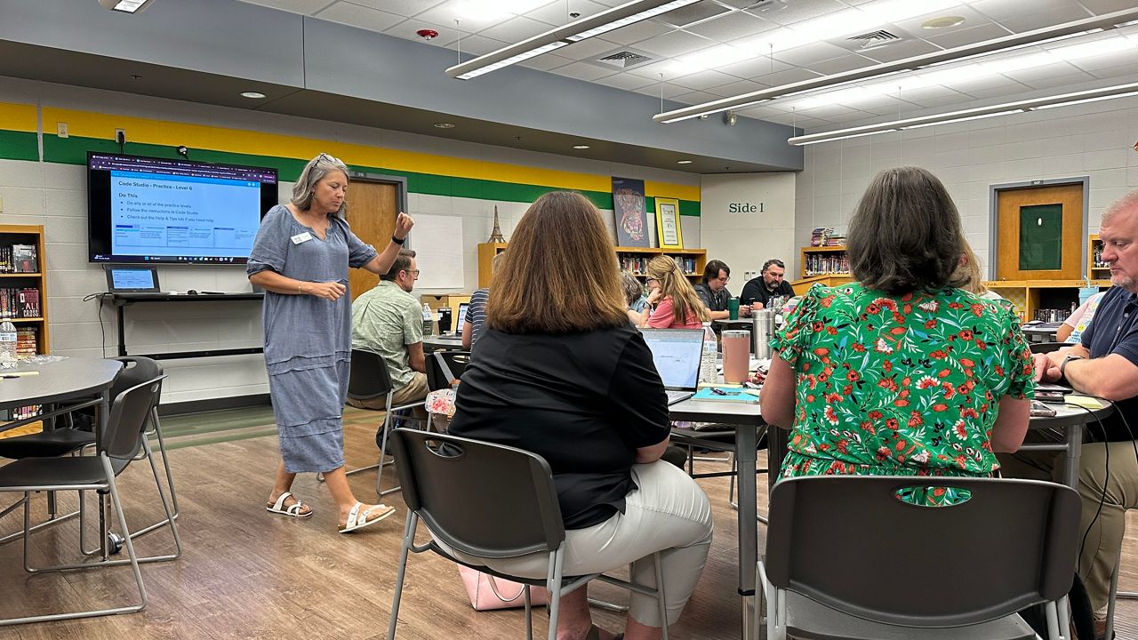 Teachers learn to teach kids AI and computer science