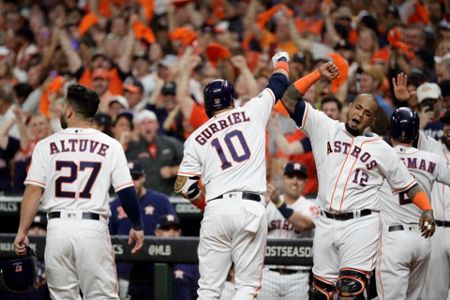 Altuve's walk-off home run in 9th, 10/19/2019