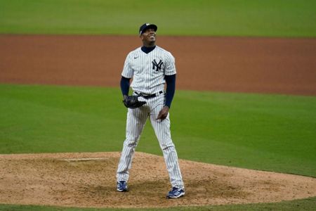 Luke Voit, Gleyber Torres homer as Yankees beat Rays, force Game 5