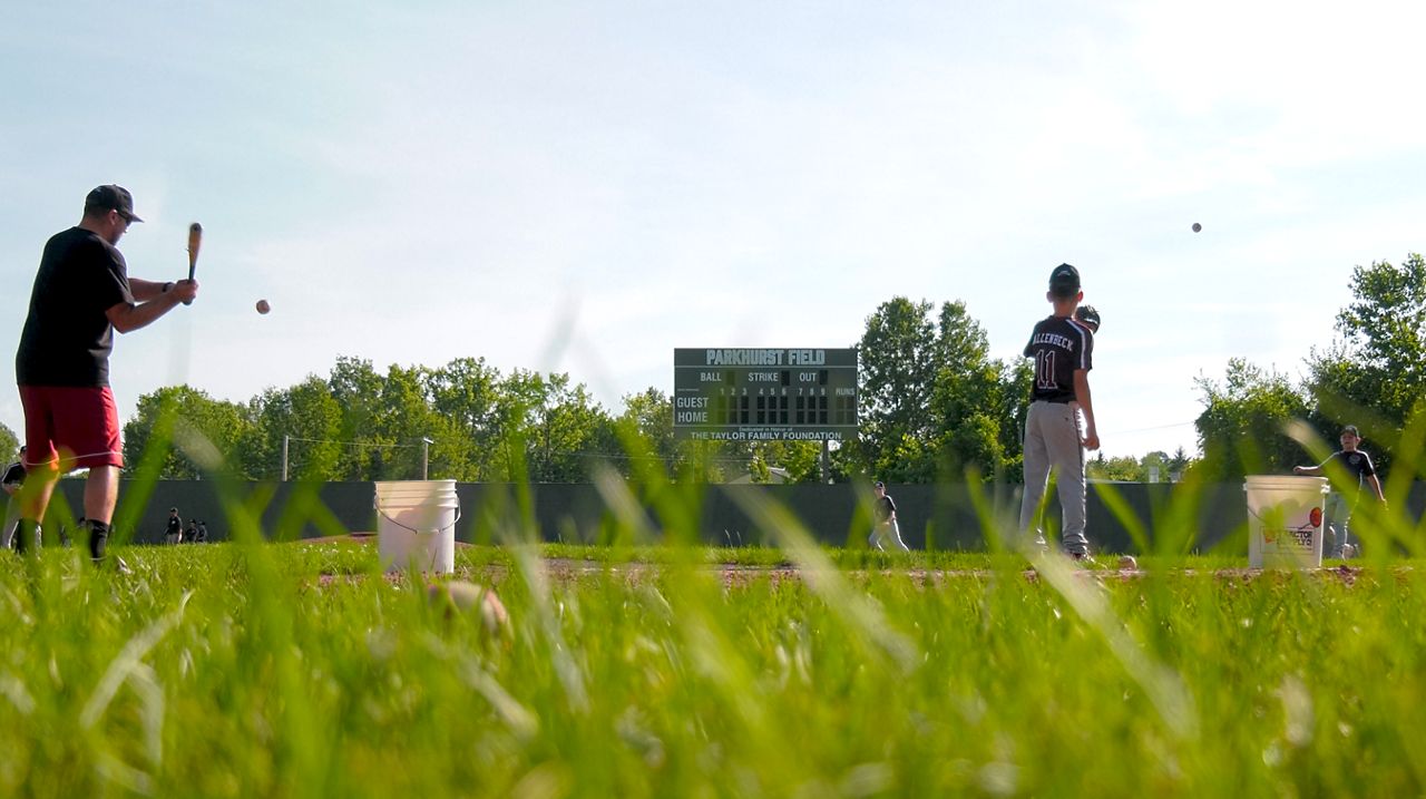 Legends, Little Leaguers share history of Parkhurst Field