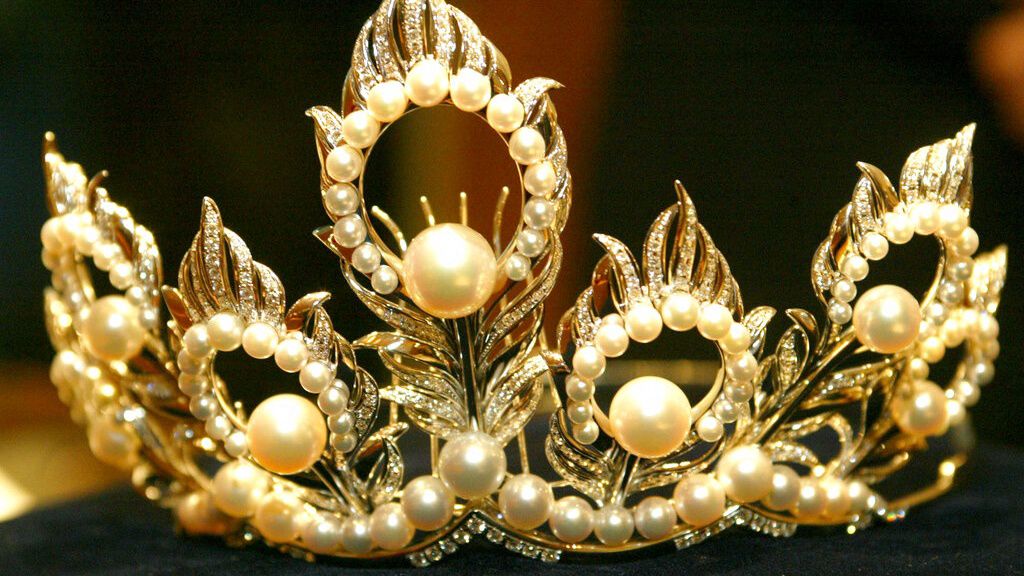 The Mikimoto designed crown for the 2003 Miss USA pageant containing 482 diamonds and 117 pearls. (AP Photo/Diane Bondareff)