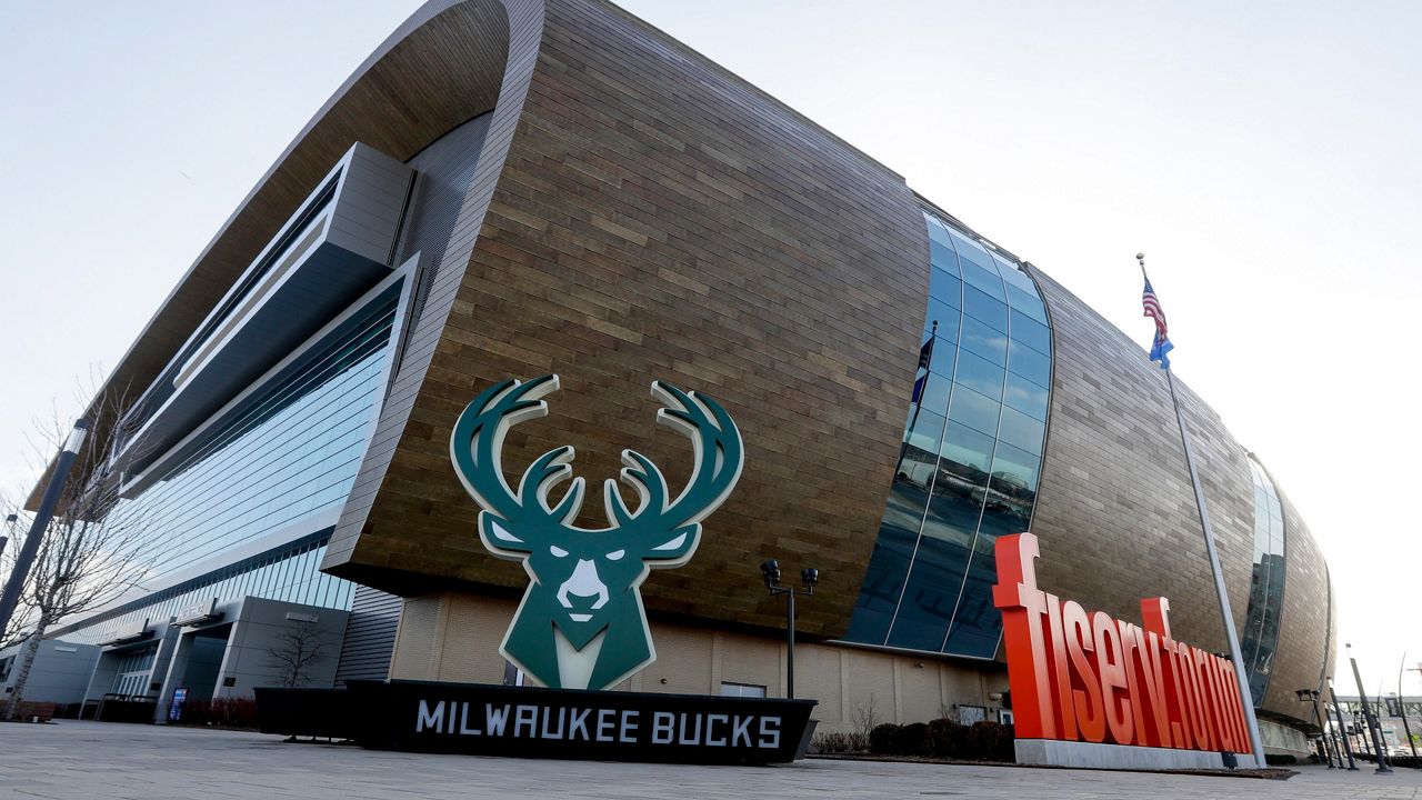 Milwaukeeans can cast their votes early at Fiserv Forum