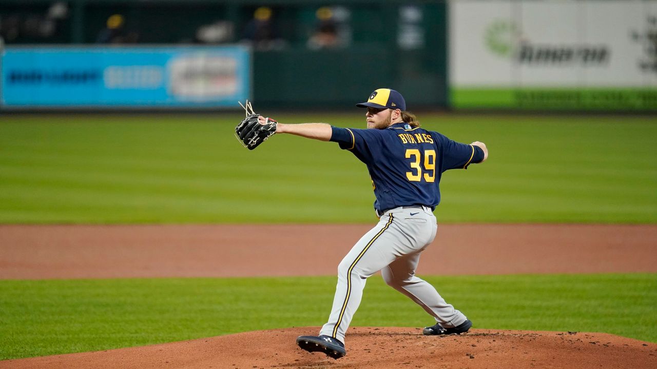 Brewers, Burnes go to salary arbitration