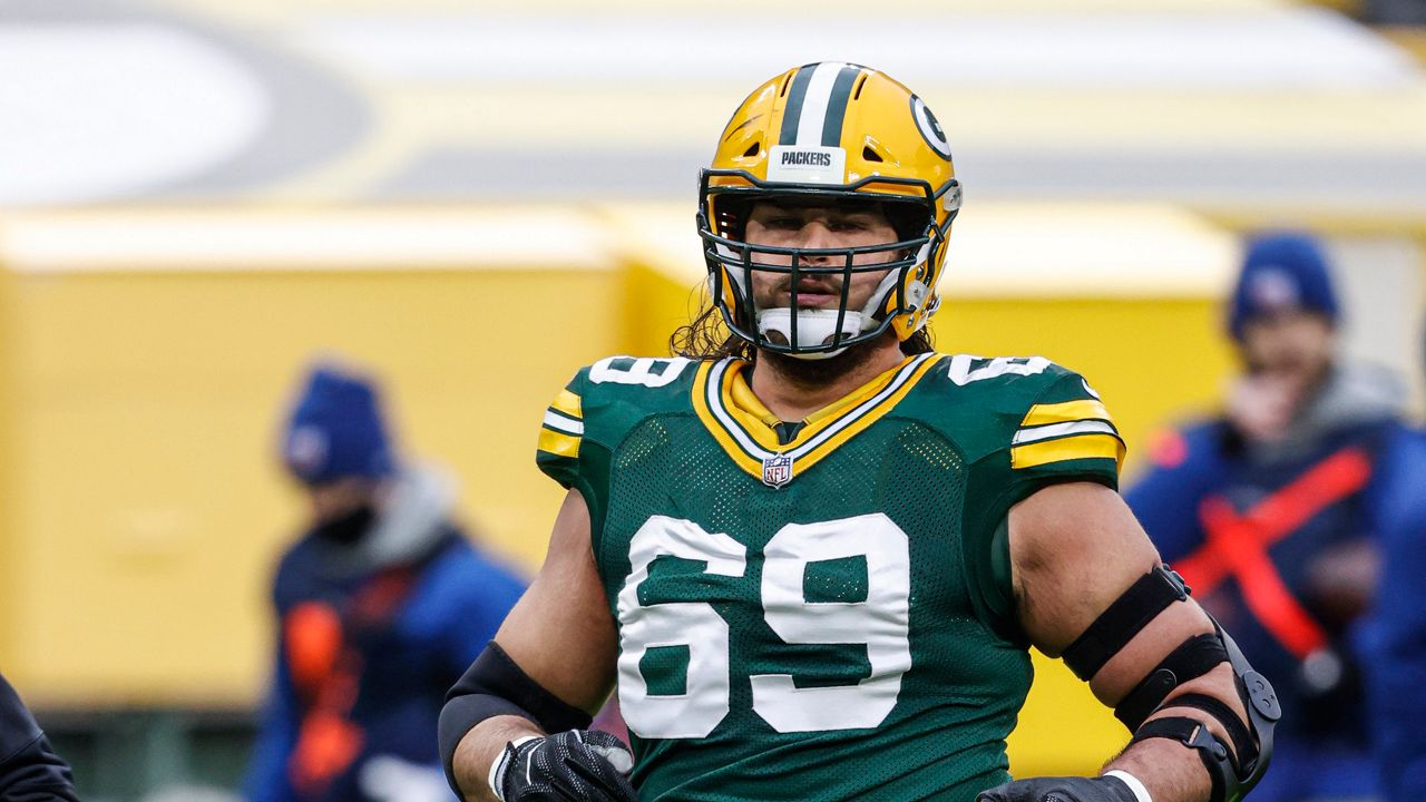 Packers place offensive tackle Bakhtiari on injured reserve