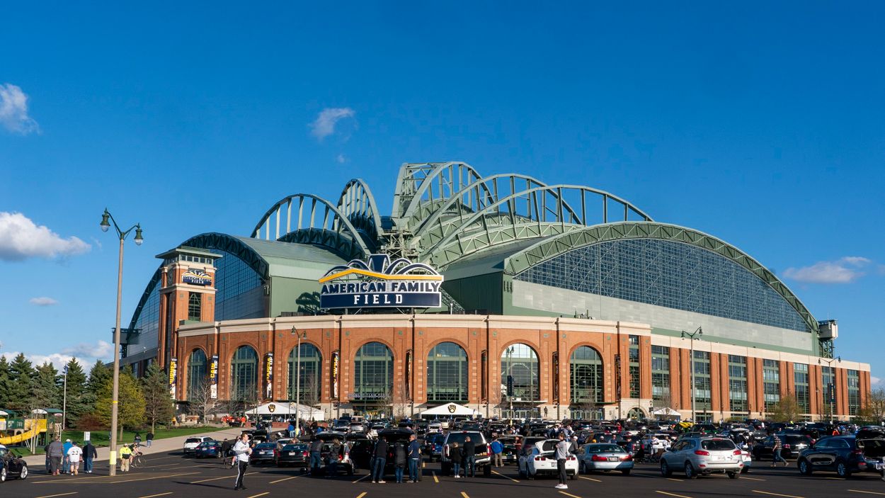 Milwaukee Brewers Mapping Out Miller Park Upgrades