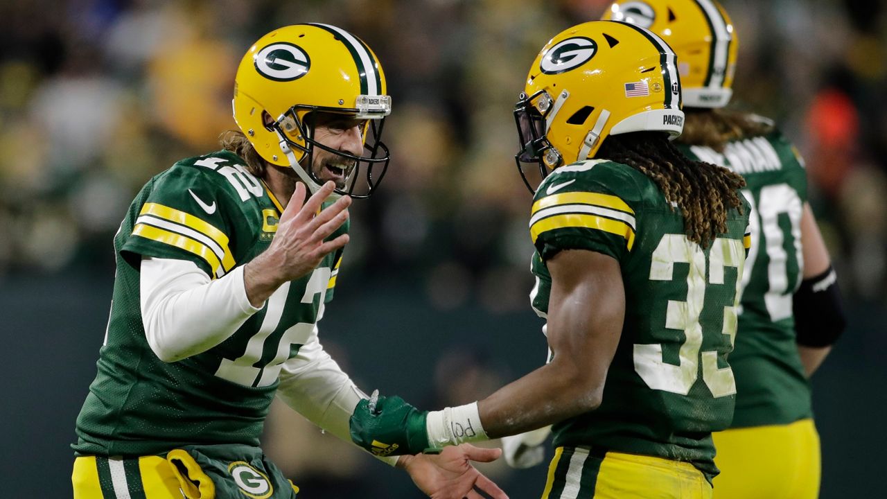 Packers' Aaron Rodgers wins 4th NFL MVP honor