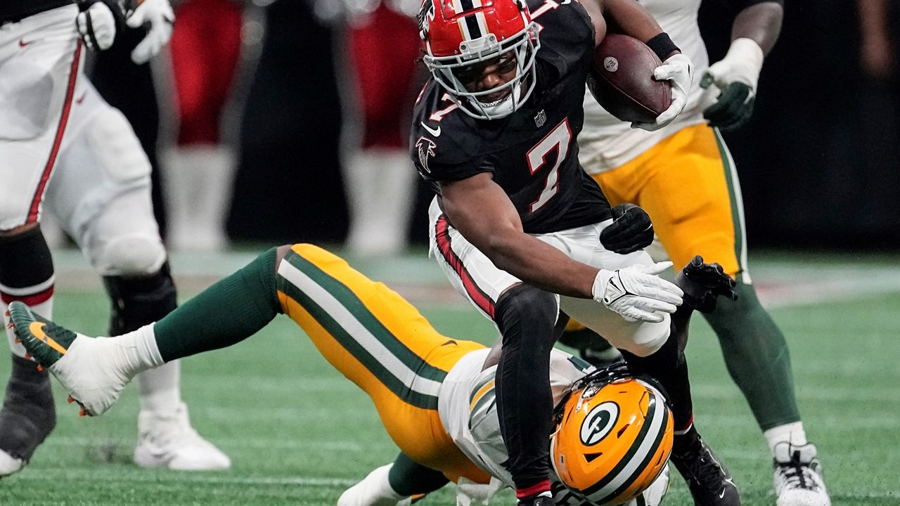 Packers RB Aaron Jones among three starters missing on offence vs. Falcons