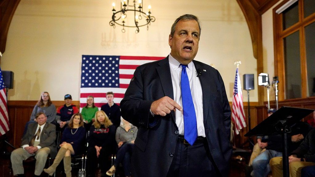 Republican presidential candidate former New Jersey Gov. Chris Christie announces he is dropping out of the race during a town hall campaign event Wednesday, Jan. 10, 2024, in Windham, N.H. (AP Photo/Robert F. Bukaty)