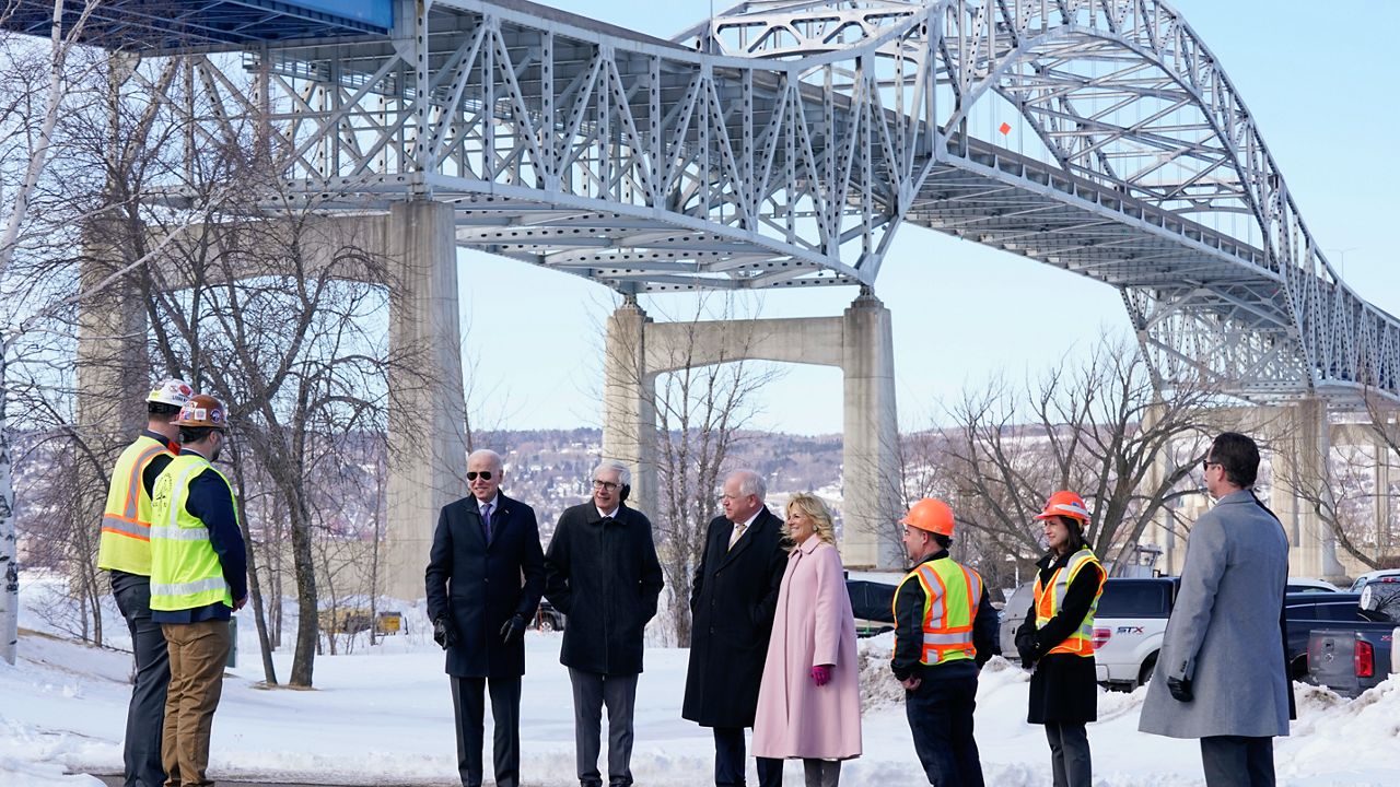 More than $1 billion awarded to Minnesota, Wisconsin bridge