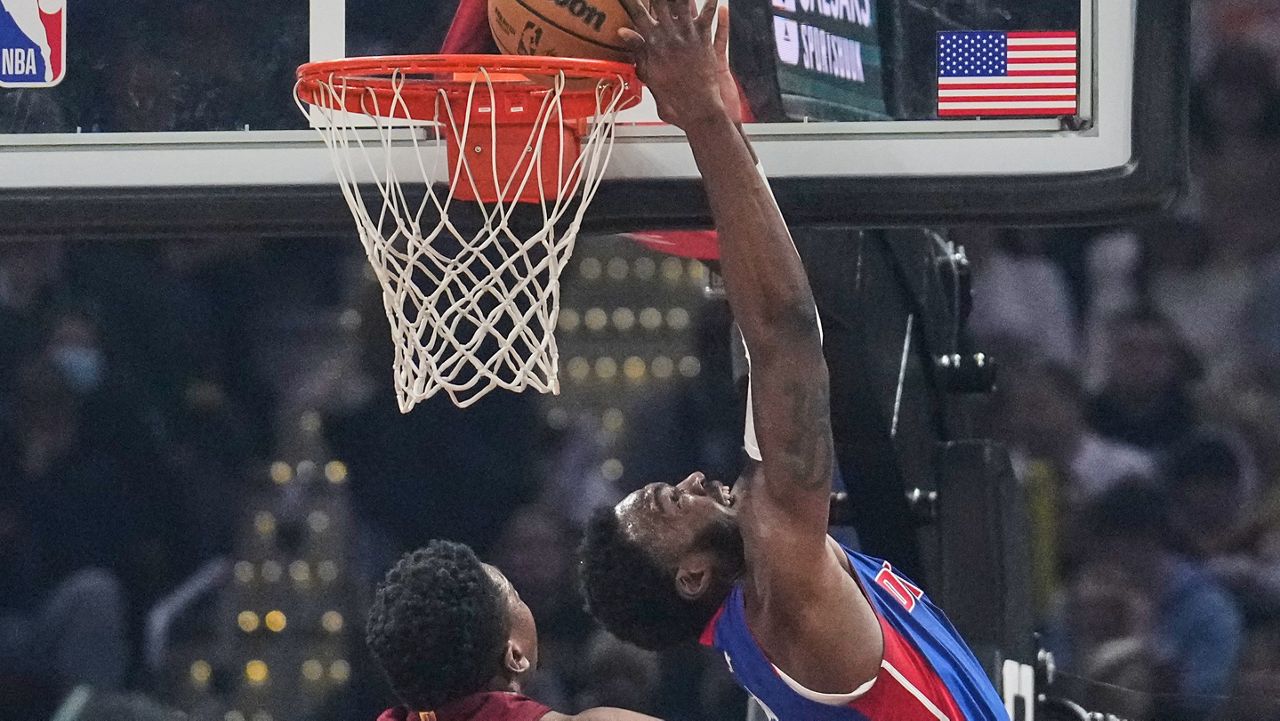 Pistons hold off Cavaliers 114-110