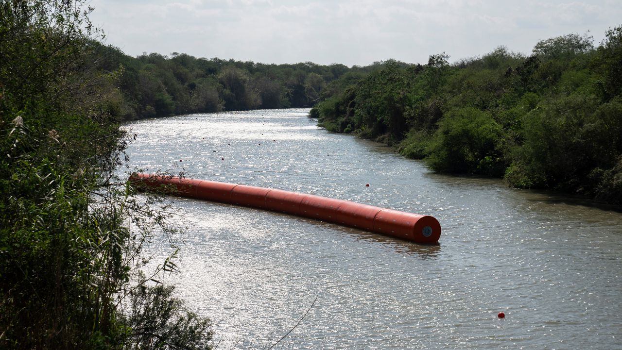 Border buoys dislodge in Rio Grande, forcing international bridge closures