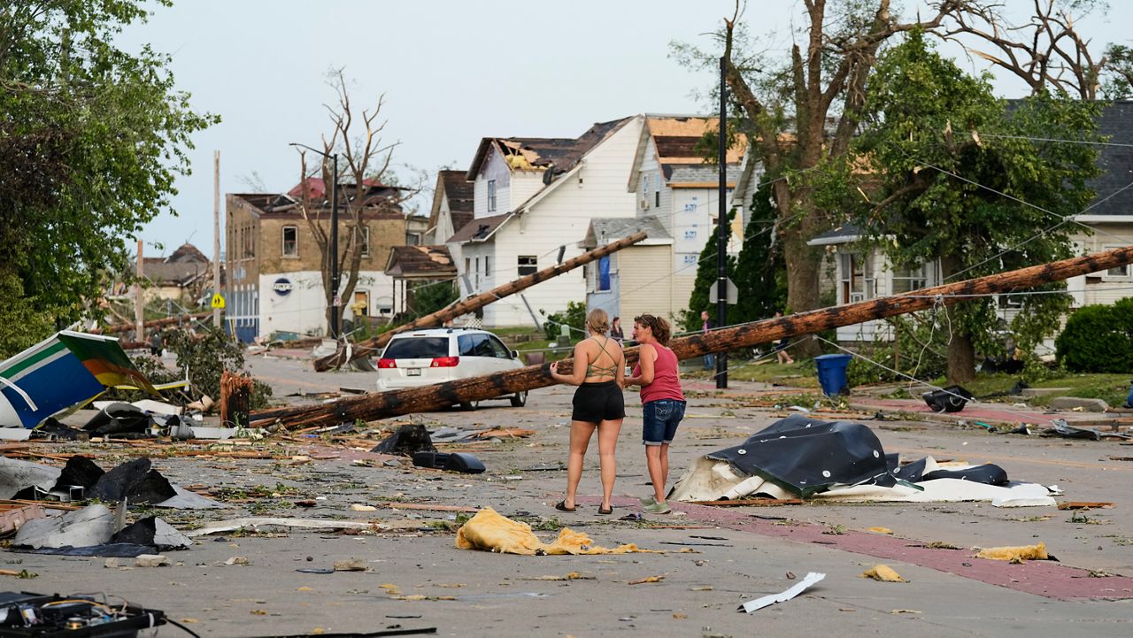 Community organizers amazed by volunteer support after tornado hits the Fox Valley