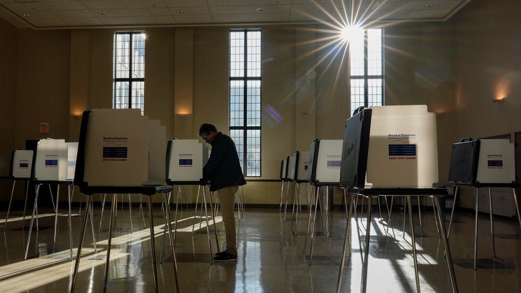 A voter fills out their Ohio primary election ballot at a polling location in Knox Presbyterian Church in Cincinnati, Ohio, on Tuesday, March 19, 2024. (AP Photo/Carolyn Kaster)