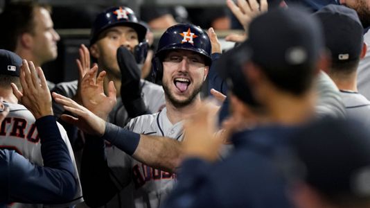 Garcia, Grandal shine as White Sox down Astros in ALDS