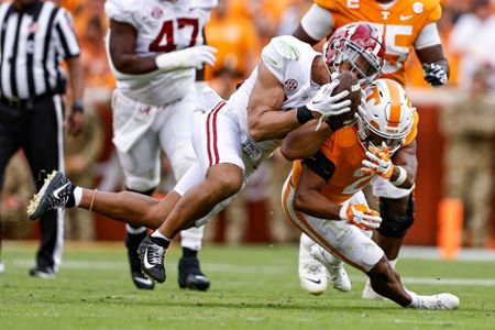 Tennessee's Jalin Hyatt, Peyton Manning, Josh Heupel break out cigars after  Alabama win 