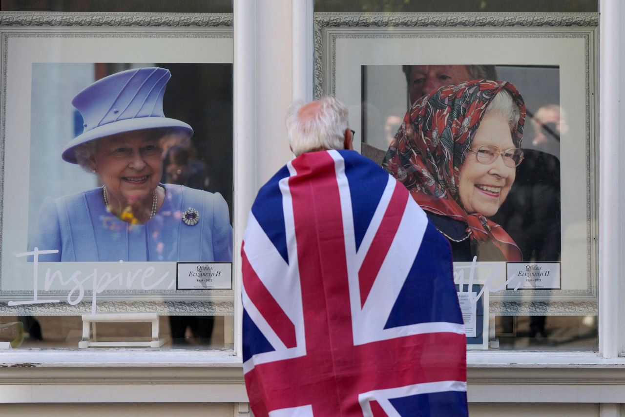 'Thank you, ma'am': A singular queen, mourned by her people