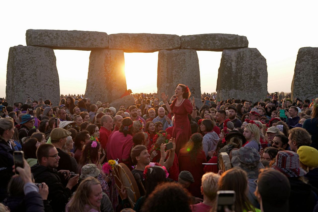 Thousands gather at Stonehenge for annual ritual marking the summer