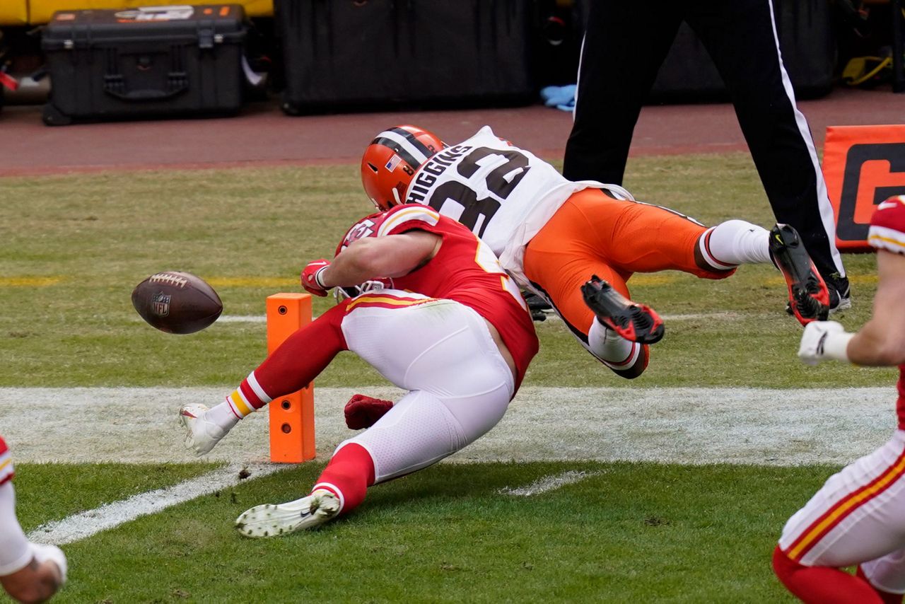 Browns' comeback efforts fall short in loss to Bengals