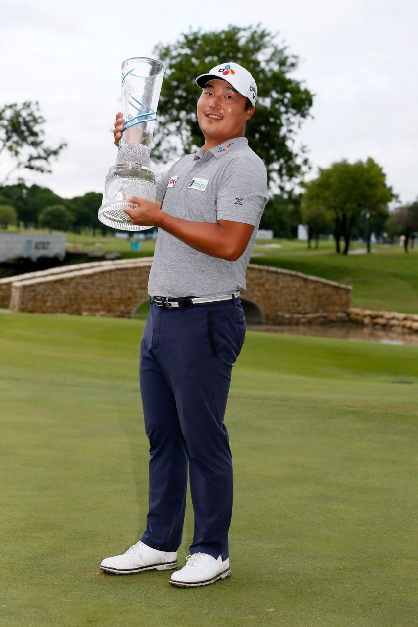 Weather halts Nelson with K.H. Lee on verge of win, PGA spot