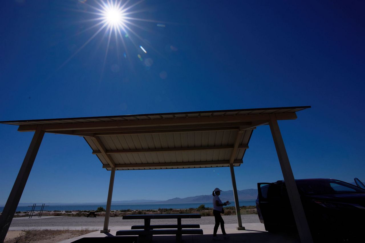 Record Southwest heat continues after California community ties all ...