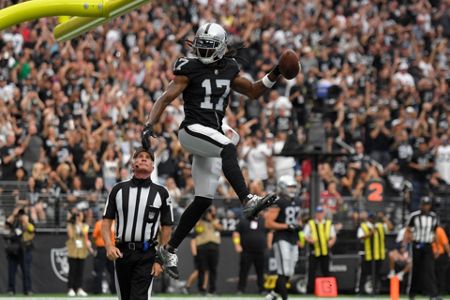 Las Vegas Raiders linebacker Jayon Brown (50) celebrates during