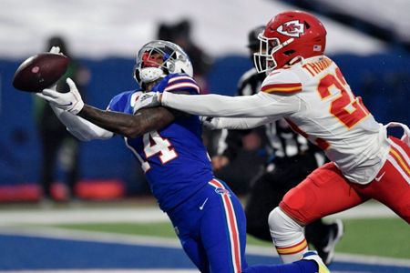 Chiefs, Edwards-Helaire run away with 26-17 win over Bills