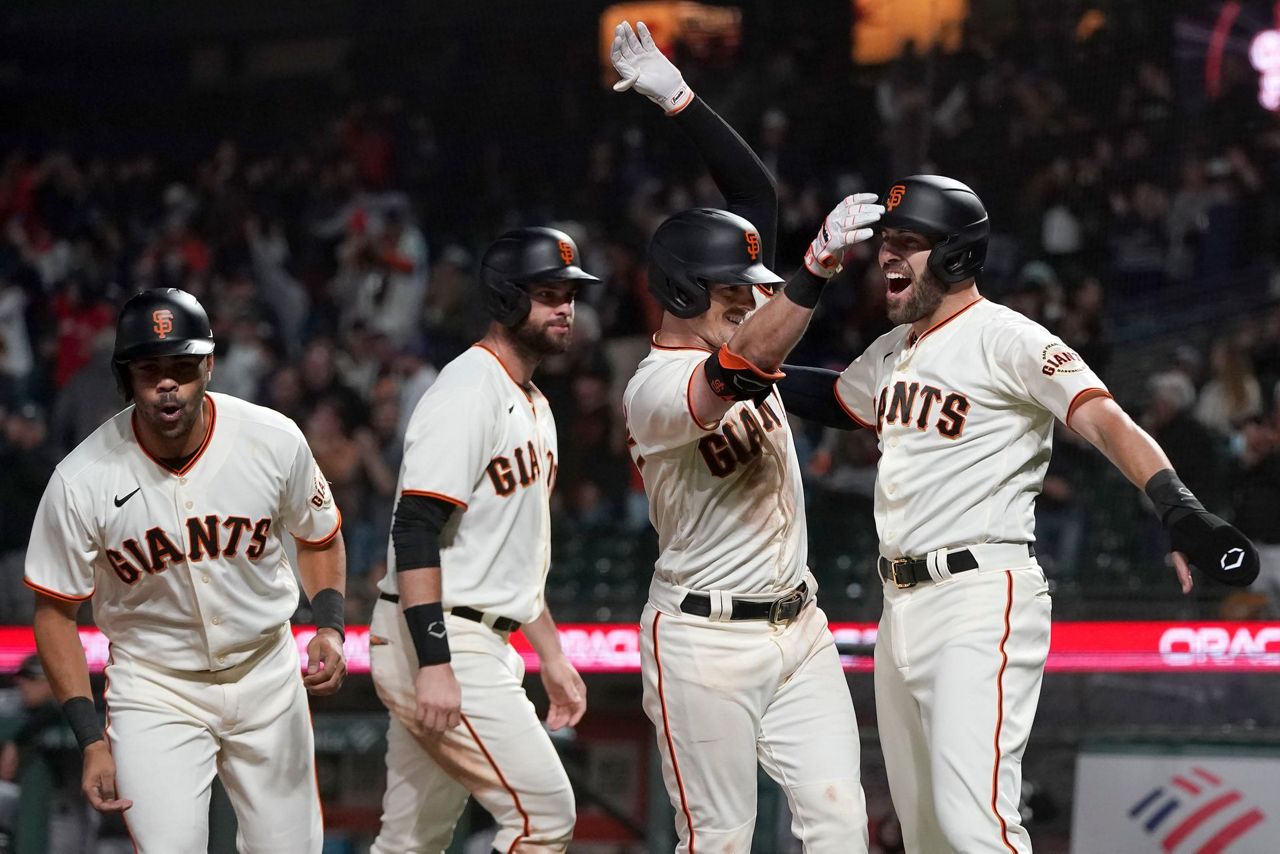 Giants blow two leads, walk off in ninth against Diamondbacks - The Athletic