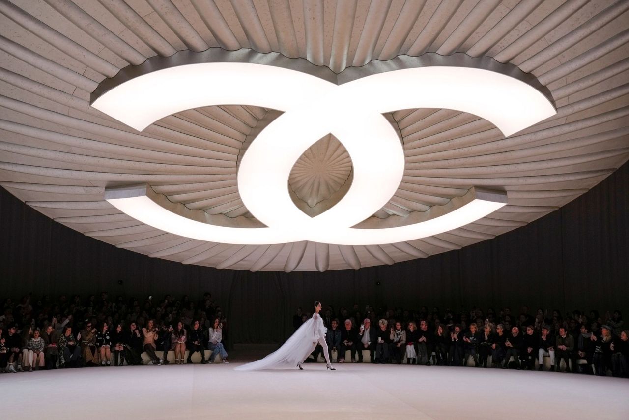 Chanel Haute Couture Celebrates Dancers in Ethereal Spring 2024 Collection  - Fashionista