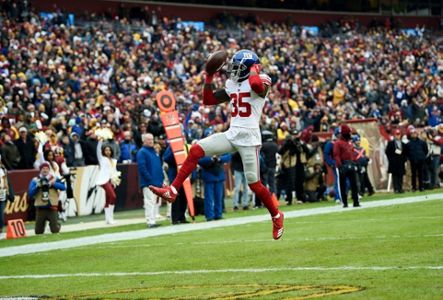 Giants Rout Redskins as Saquon Barkley Rolls to 1,000 Yards - The