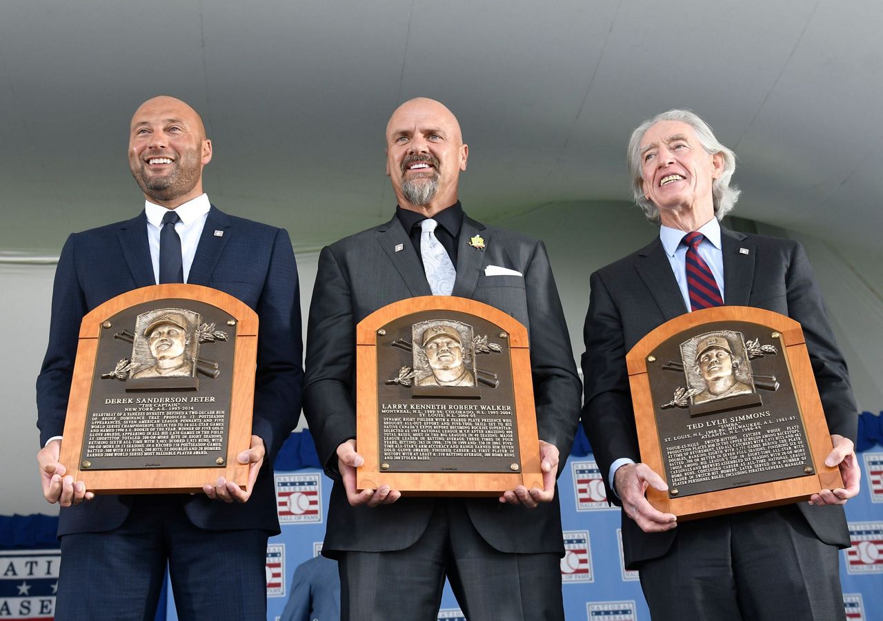 Yankees star Derek Jeter inducted into Baseball Hall of Fame