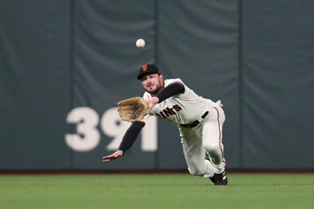 Dodgers congratulate 'tremendous competitor' Buster Posey on