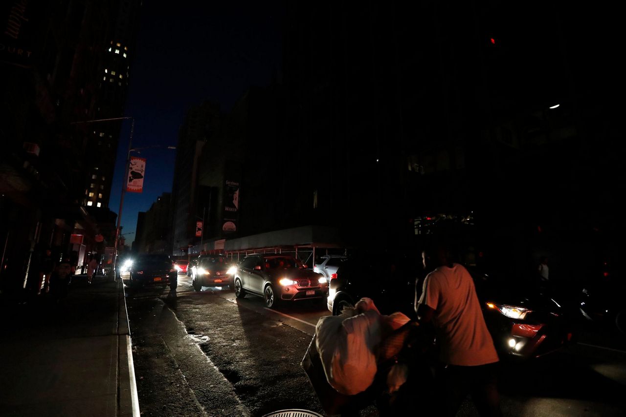 Thousands left in the dark during NYC power outage
