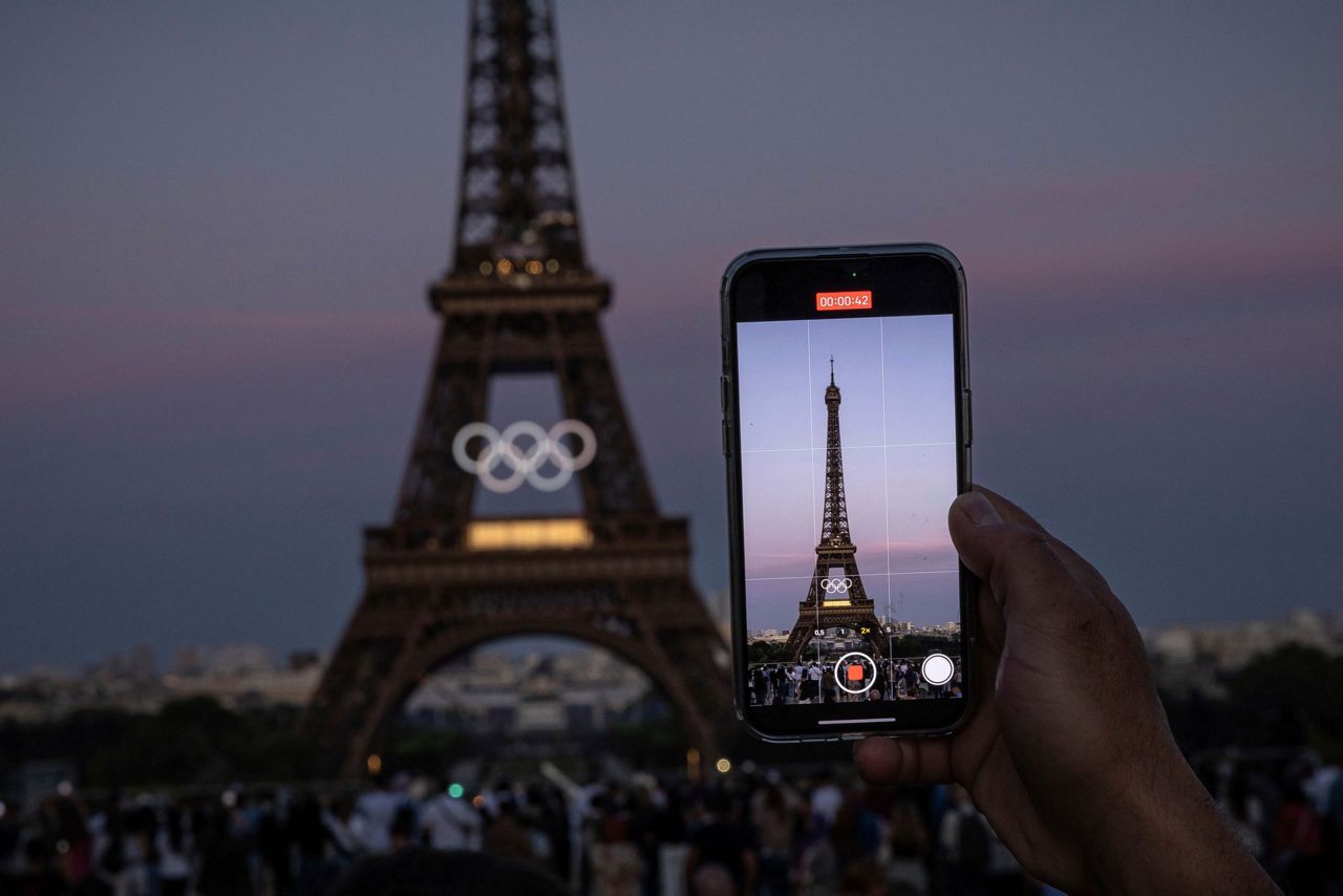 Paris Olympics Organizers Unveil A Display Of The Five Olympic Rings ...