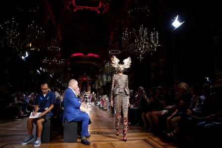 Dior celebrates the atelier, draws celebs to Paris couture