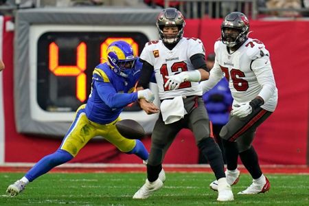 Dahlberg: Epic NFL playoffs show new wave of quarterback talent