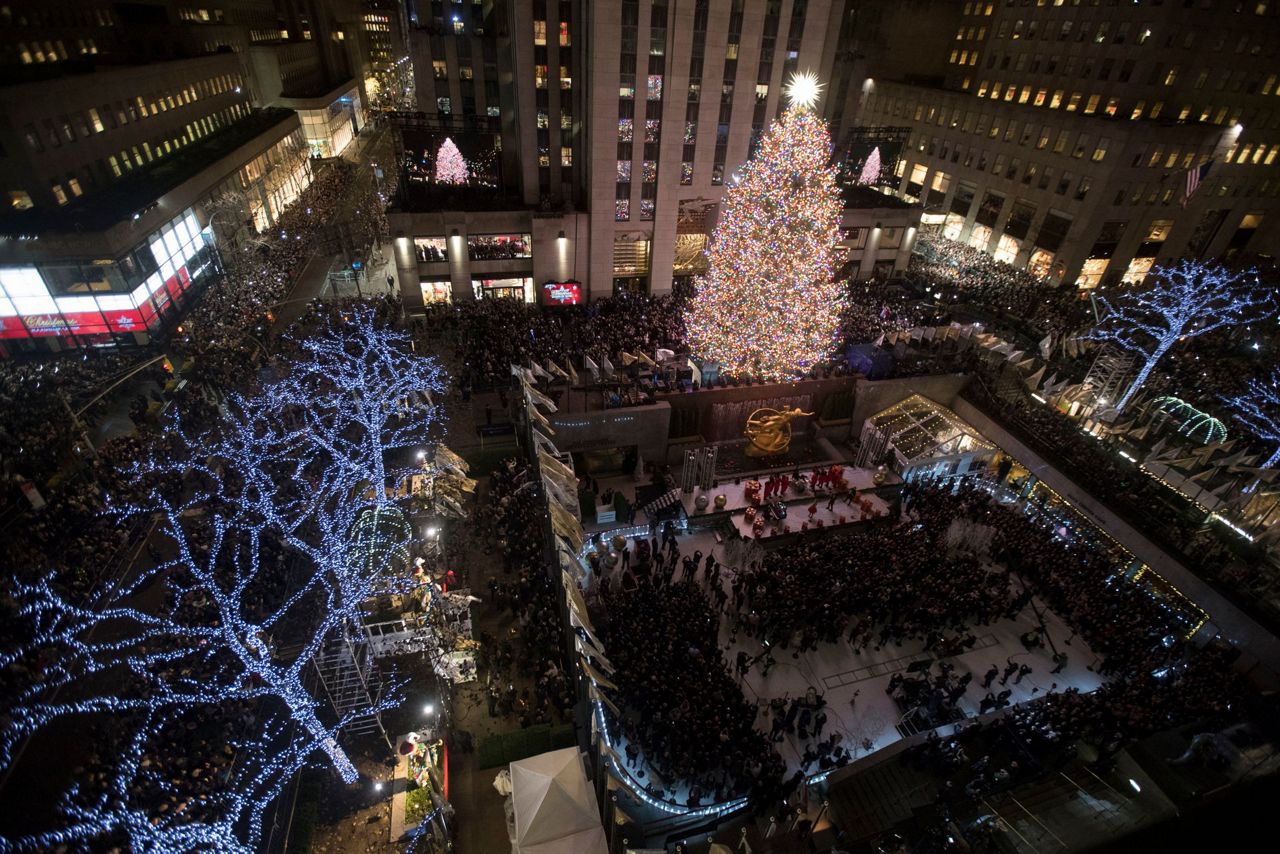 Christmas in NY It's time for the Rockefeller tree lighting